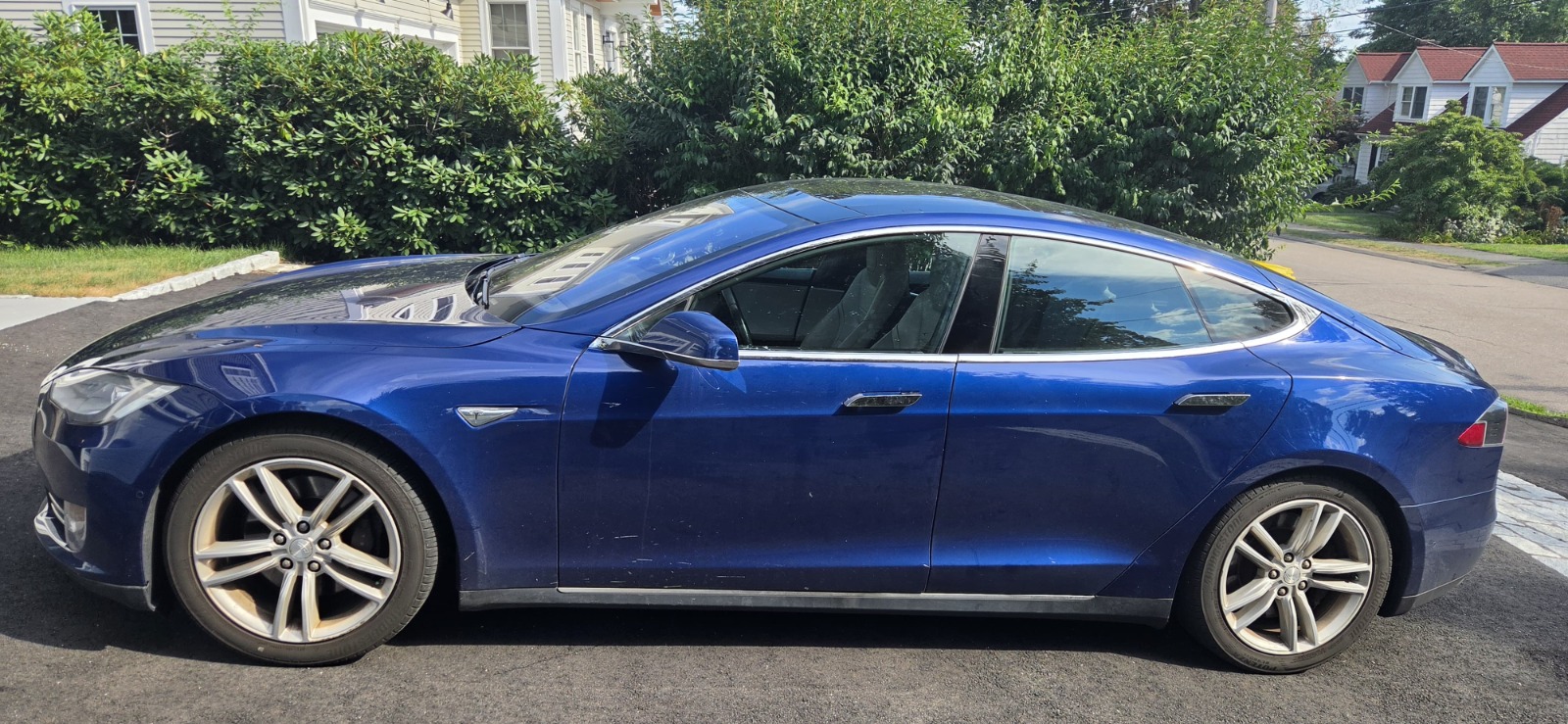 2016 Model S 85D